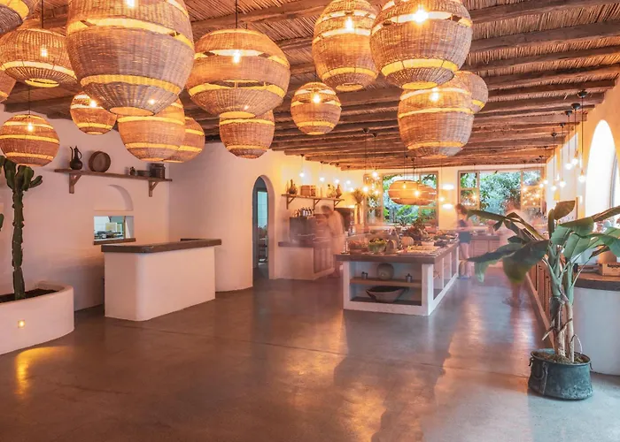 Ami Tai Superior Pet Lovers